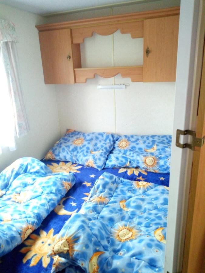 Ubytovani V Mobilnim Domku Sobotka Bagian luar foto